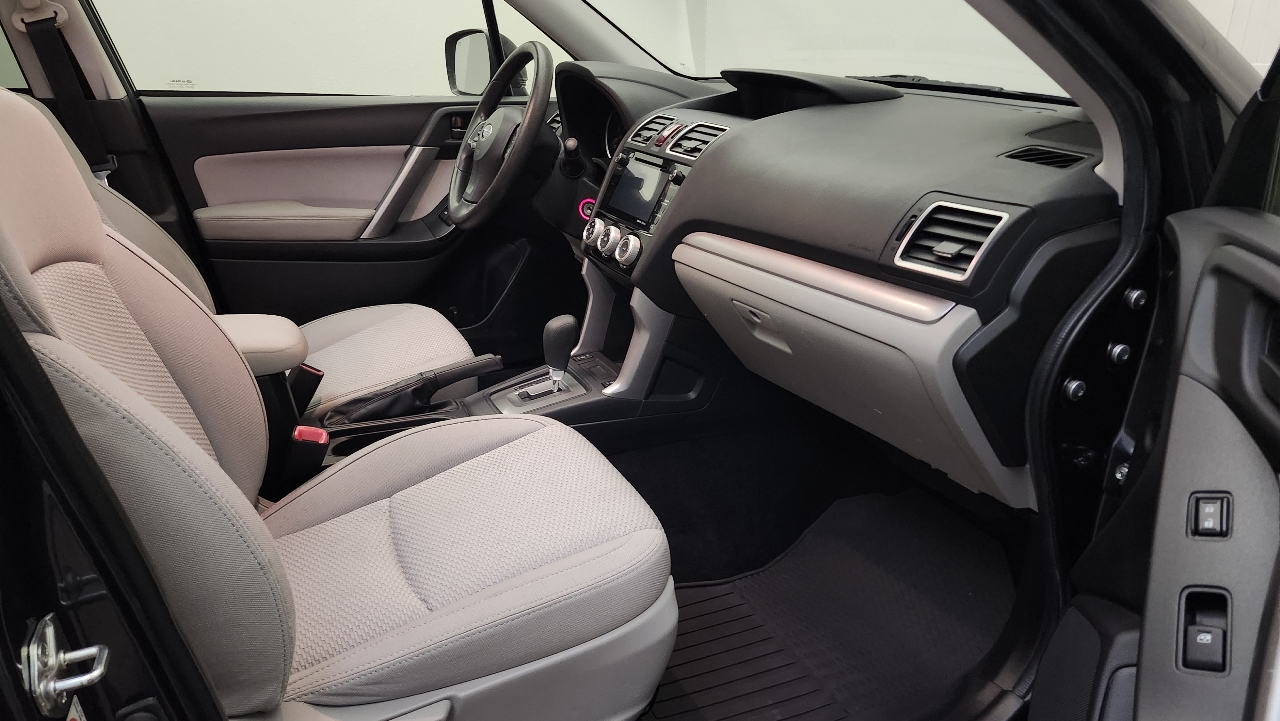 Subaru Forester 2.5i Premium PZEV CVT 2016