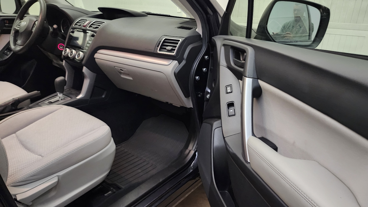 Subaru Forester 2.5i Premium PZEV CVT 2016