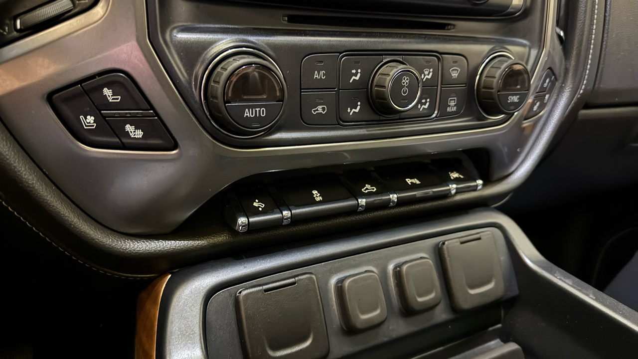 Chevrolet Silverado 1500 LTZ Crew Cab 4WD 2018