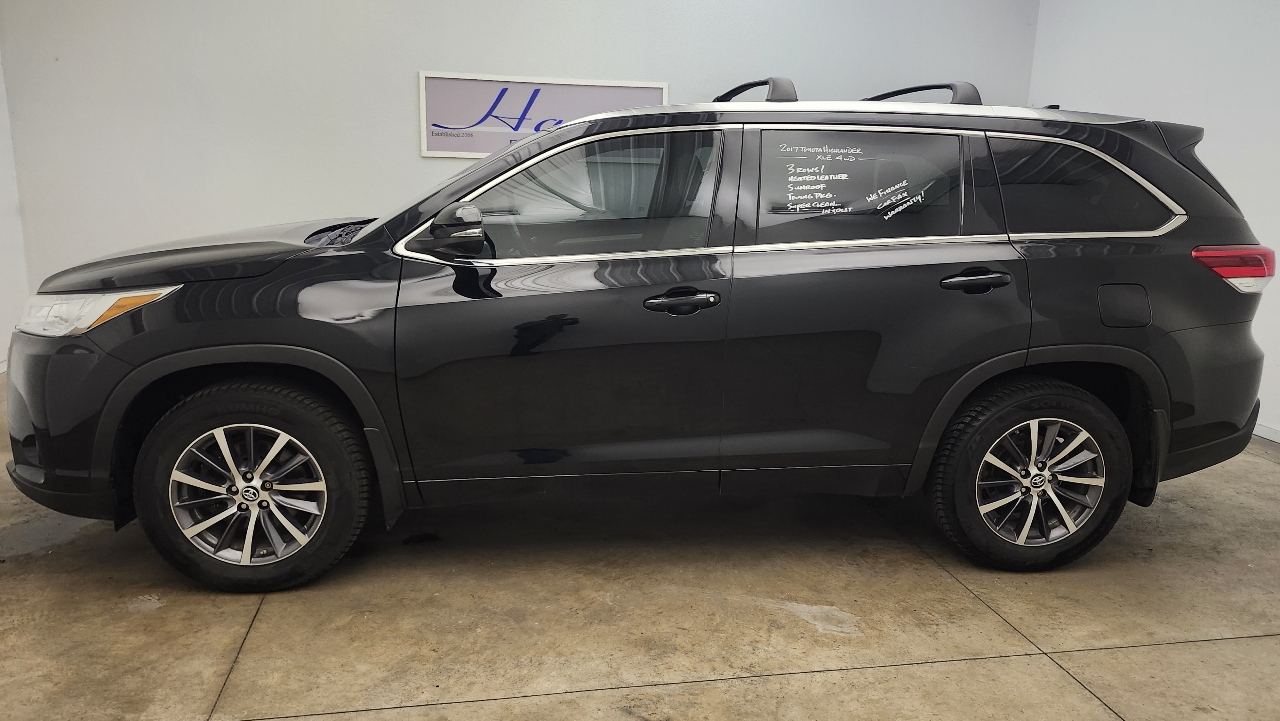 Toyota Highlander XLE AWD V6 2017
