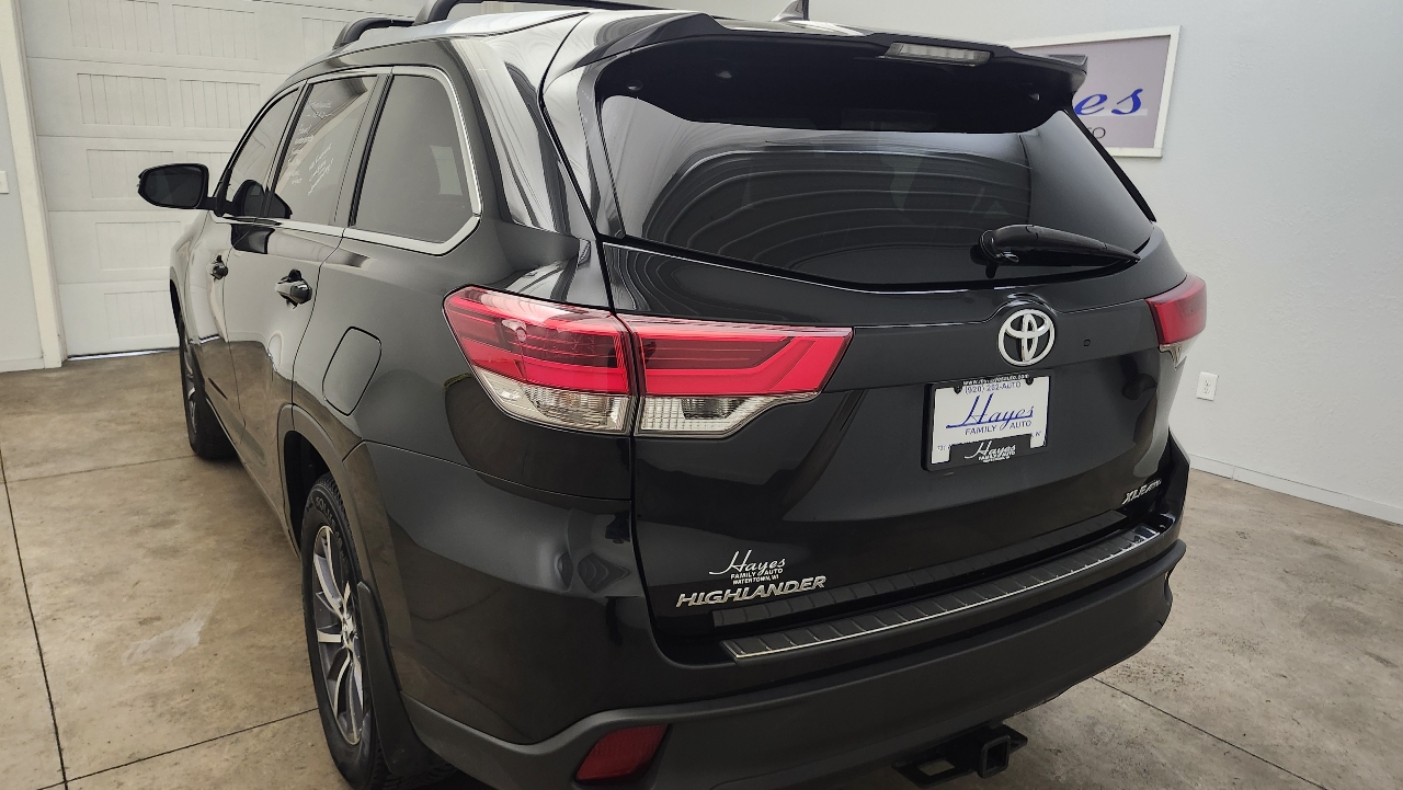 Toyota Highlander XLE AWD V6 2017