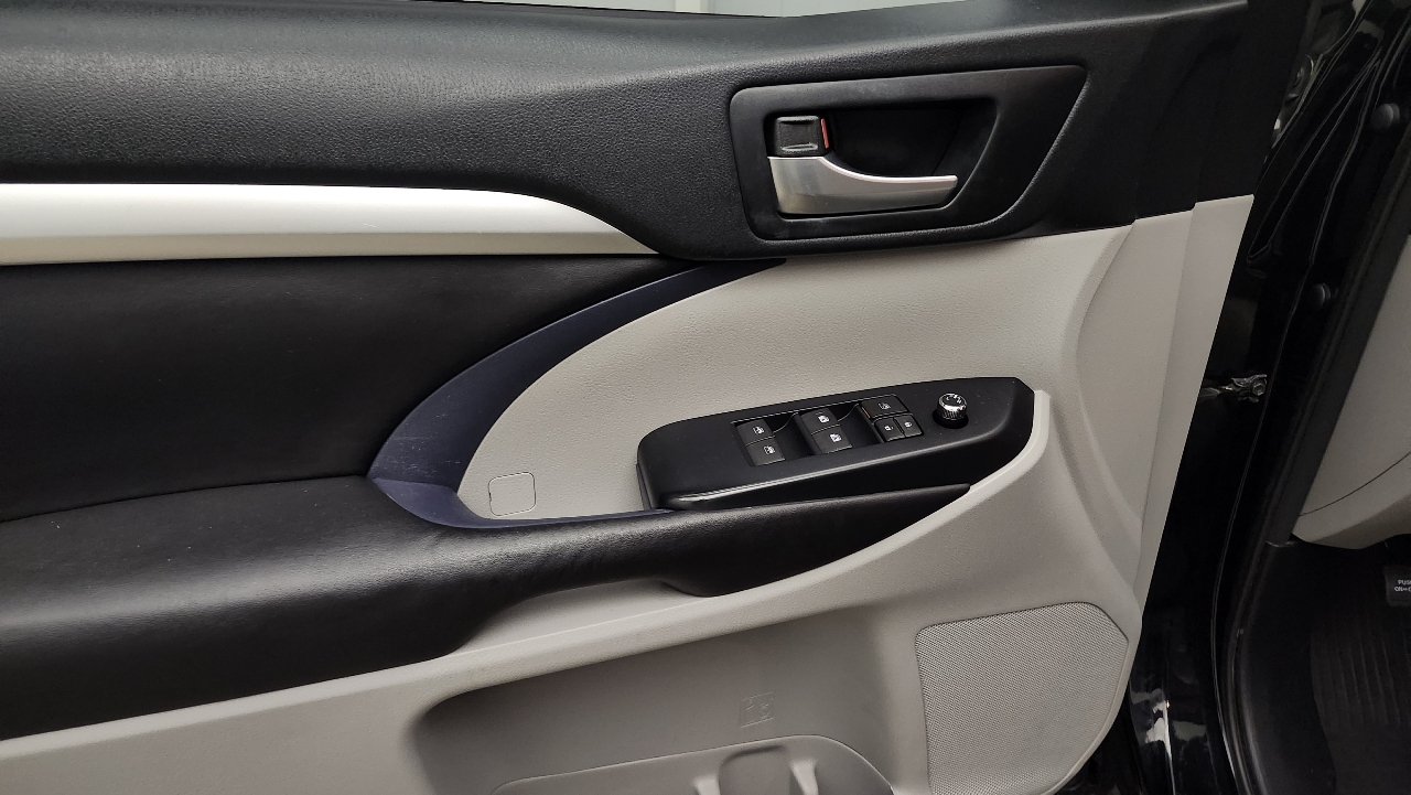 Toyota Highlander XLE AWD V6 2017