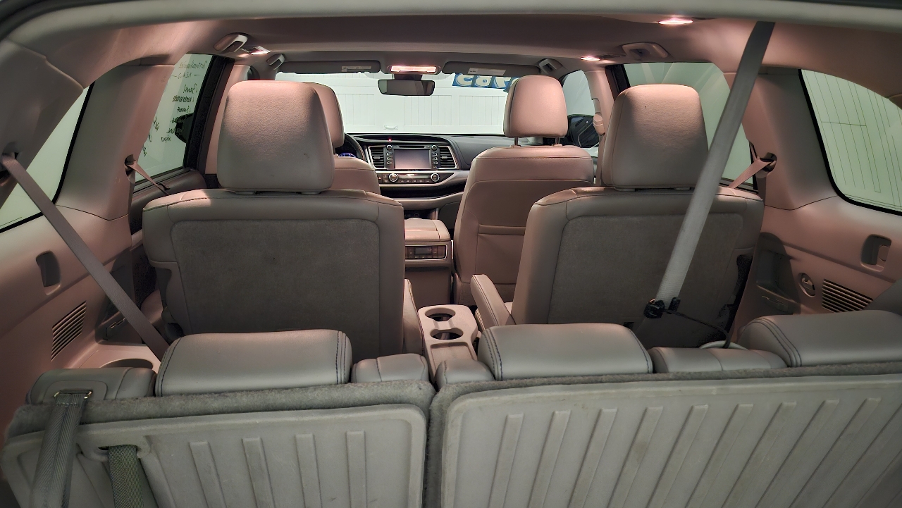 Toyota Highlander XLE AWD V6 2017