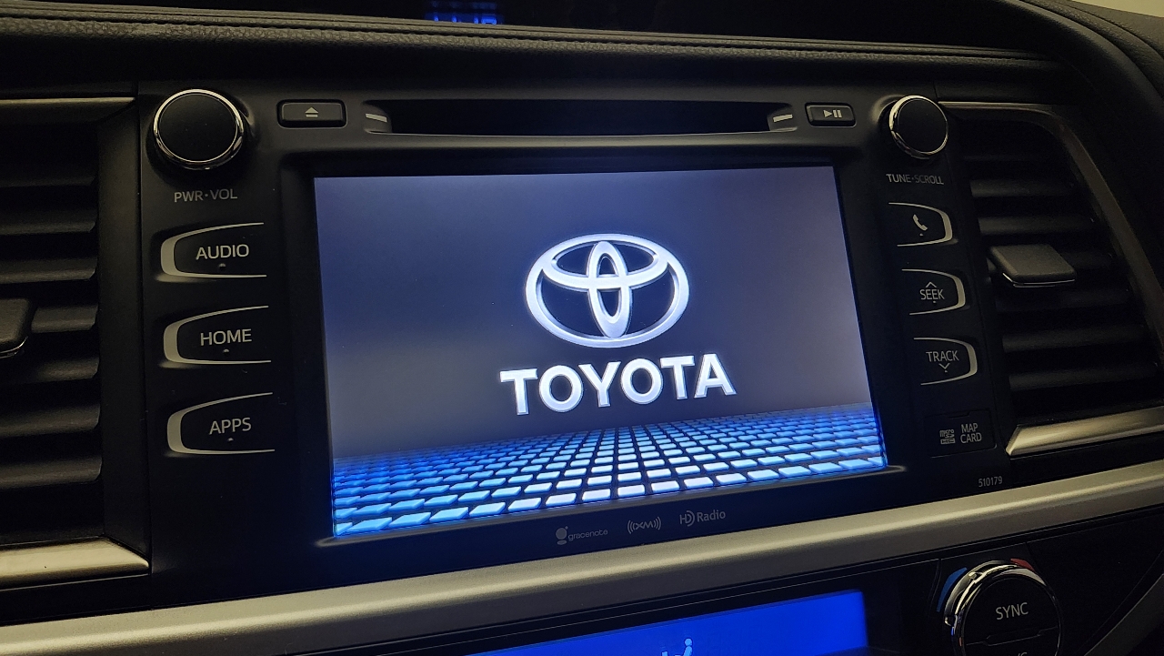 Toyota Highlander XLE AWD V6 2017