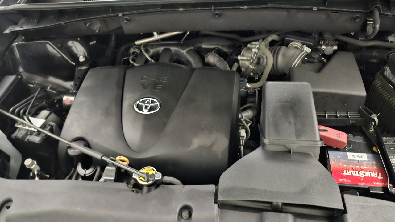 Toyota Highlander XLE AWD V6 2017