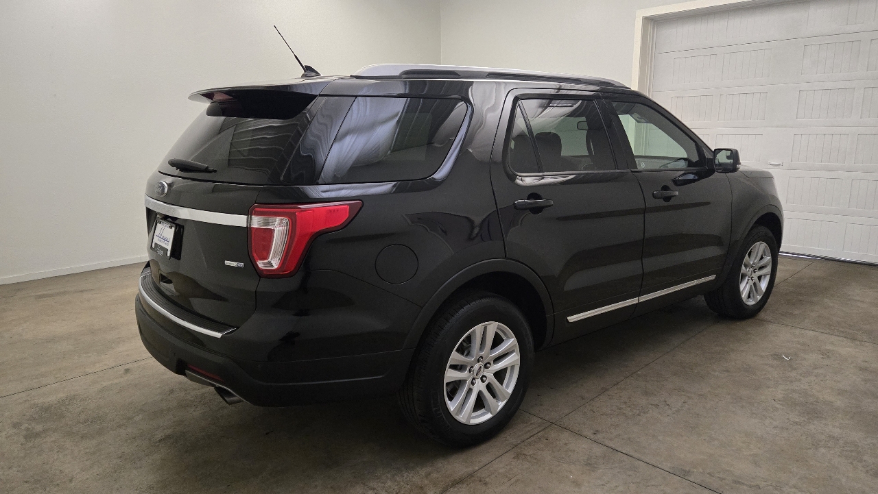 Ford Explorer XLT 4WD 2018