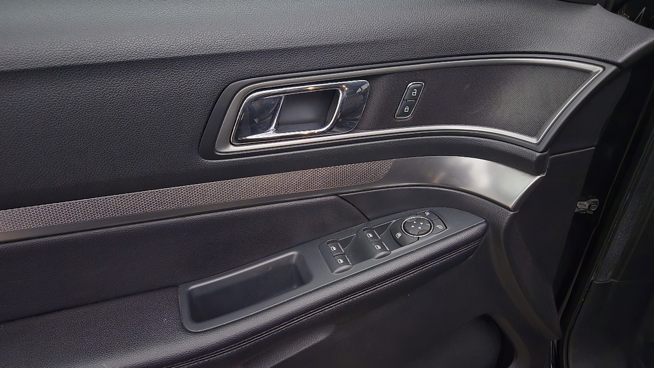 Ford Explorer XLT 4WD 2018