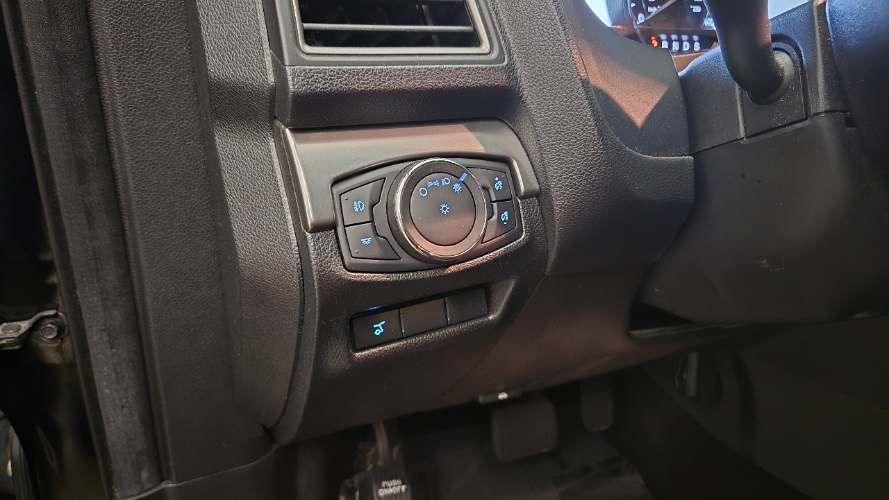 Ford Explorer XLT 4WD 2018