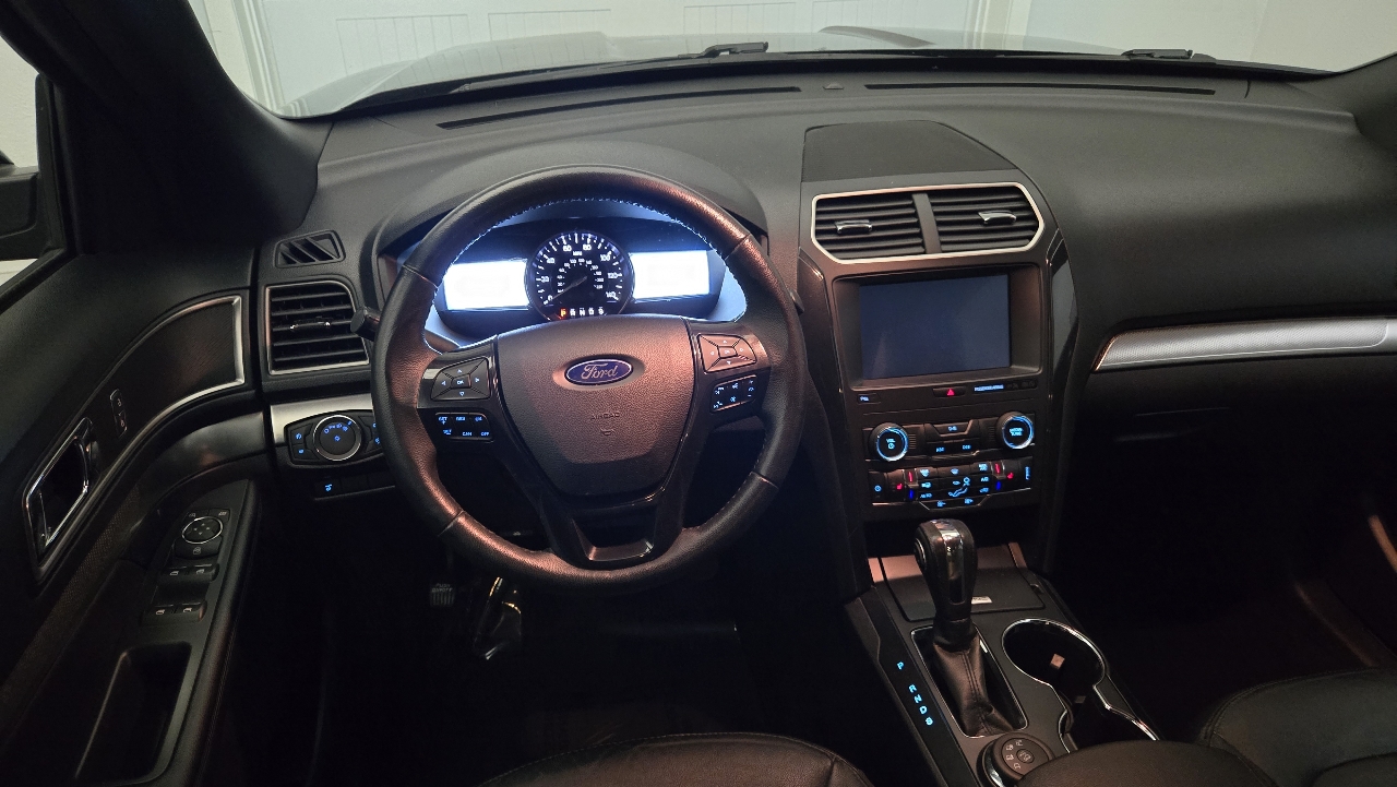 Ford Explorer XLT 4WD 2018