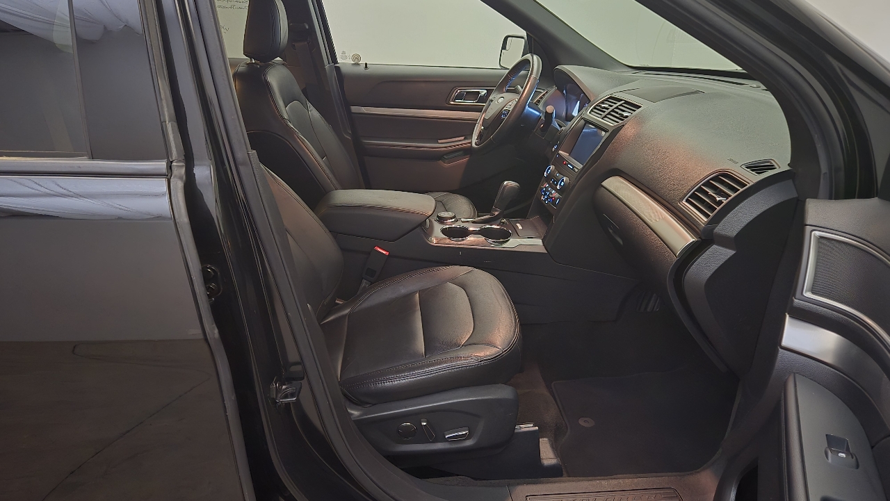 Ford Explorer XLT 4WD 2018