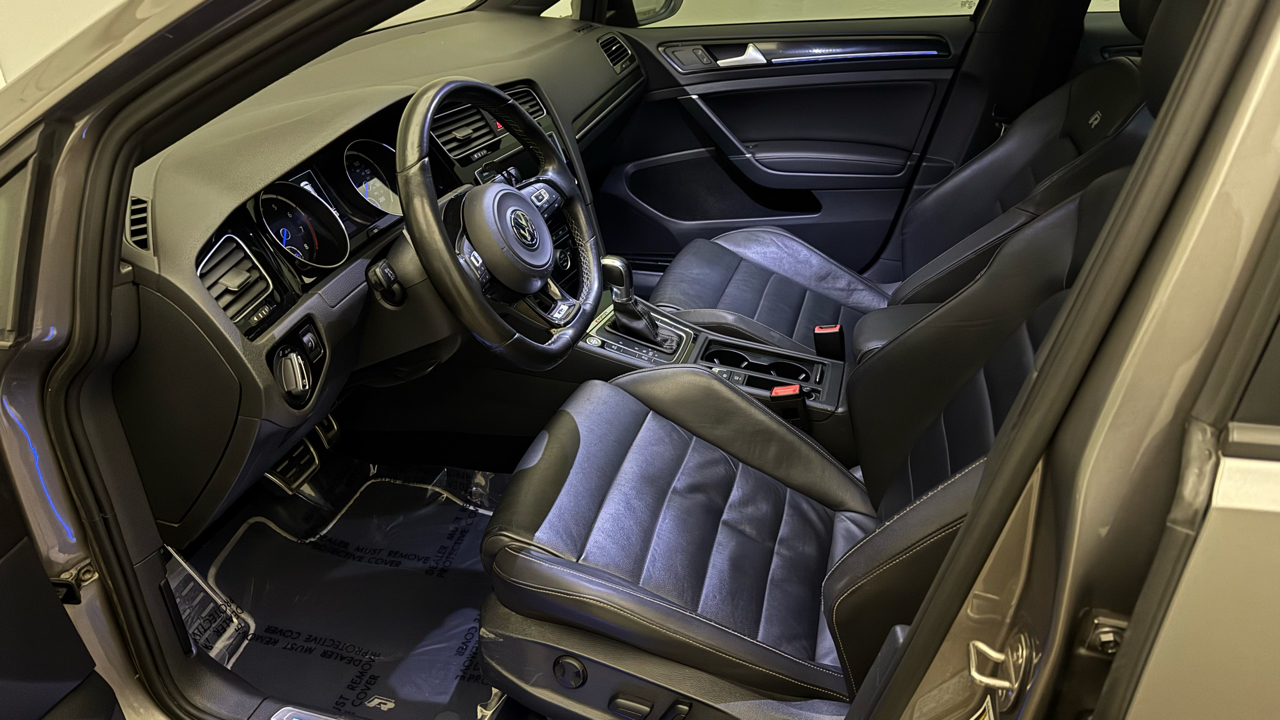 Volkswagen Golf R  2016