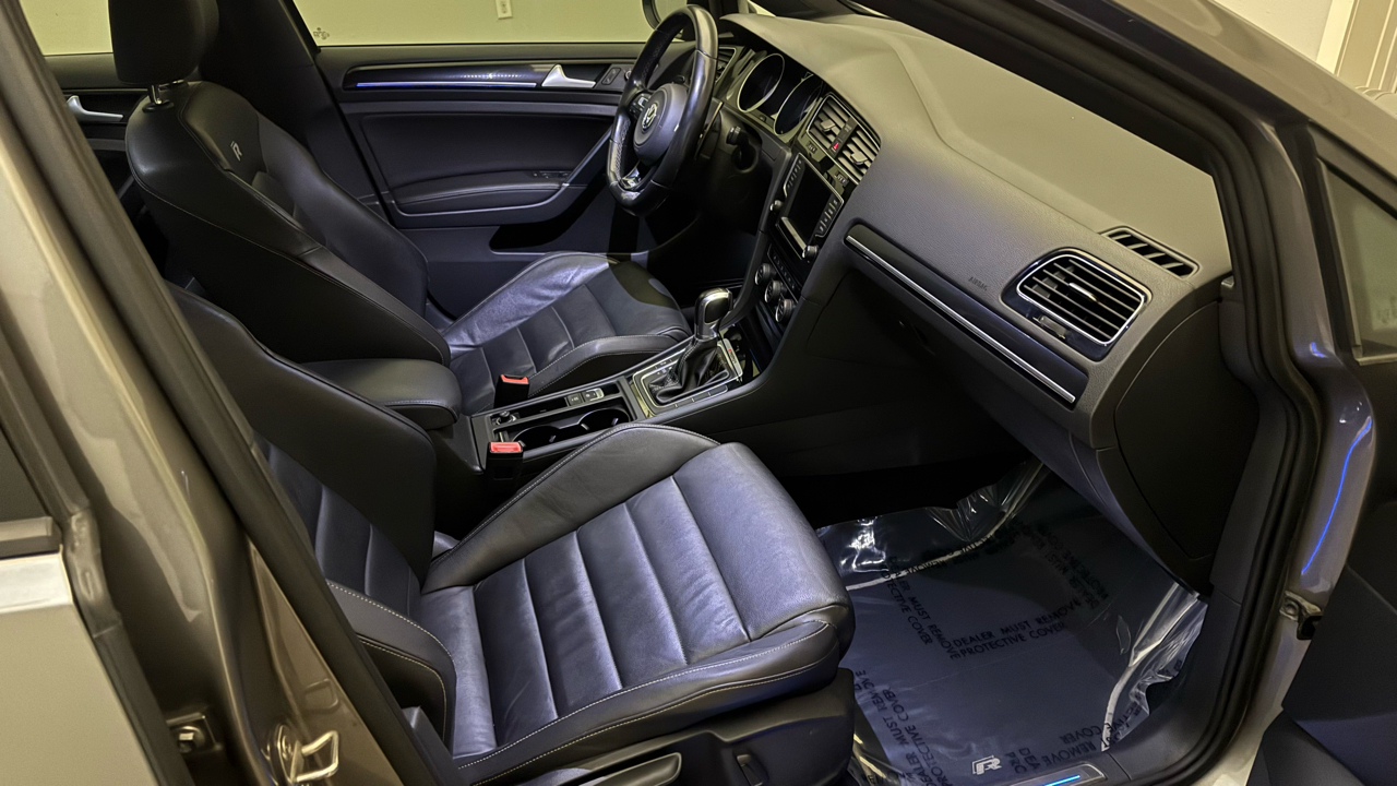 Volkswagen Golf R  2016