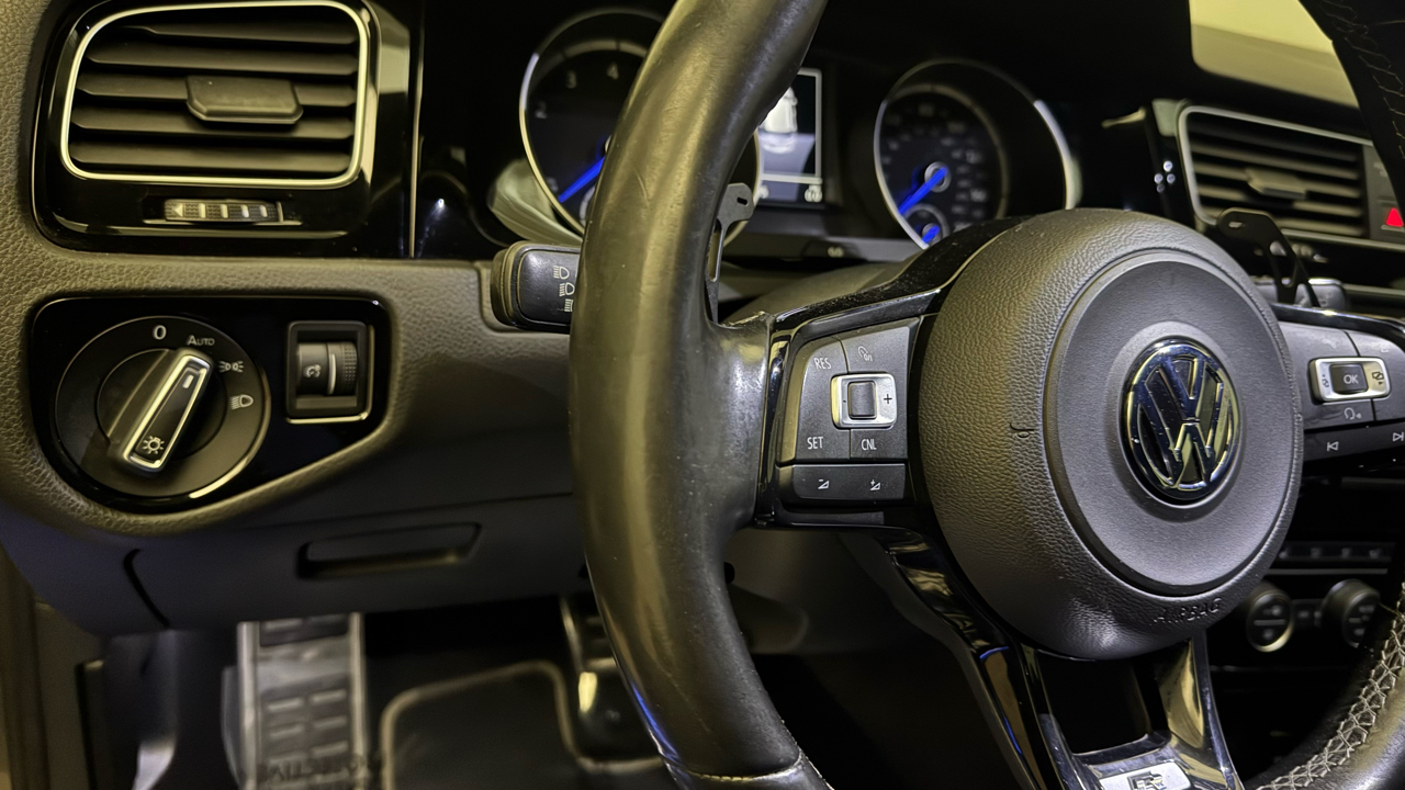 Volkswagen Golf R  2016