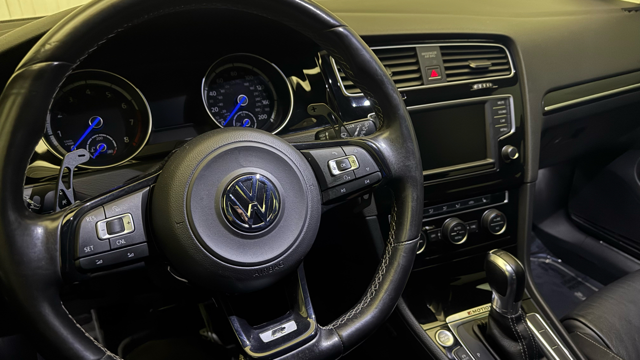 Volkswagen Golf R  2016