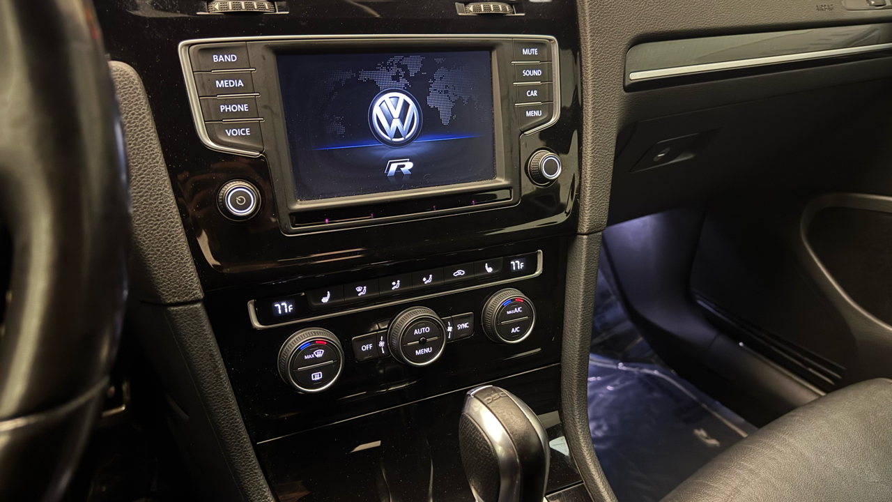 Volkswagen Golf R  2016