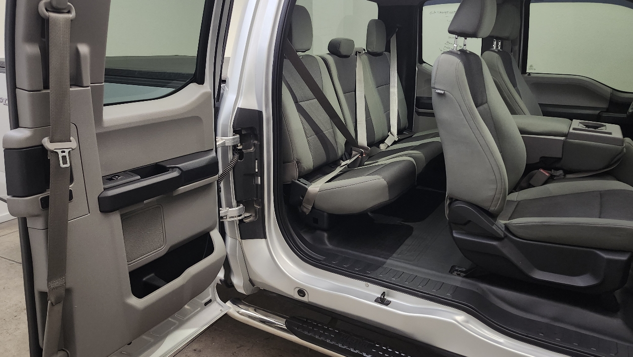 Ford F-150 4WD SuperCrew 139" XL 2015