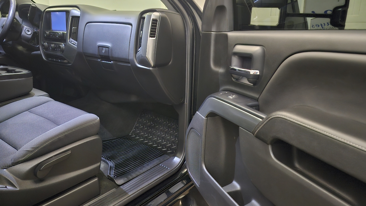 Chevrolet Silverado 1500 LT Crew Cab 4WD 2018