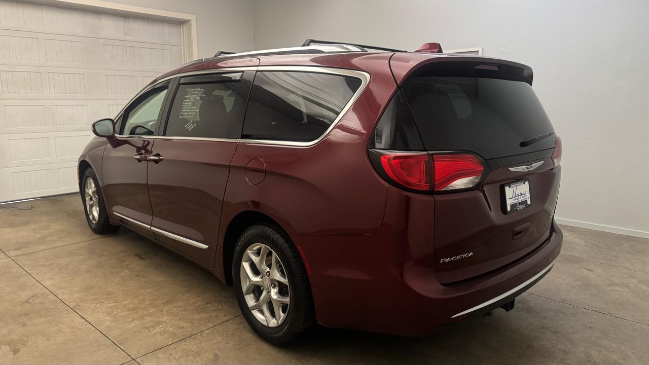 Chrysler Pacifica Limited 2018