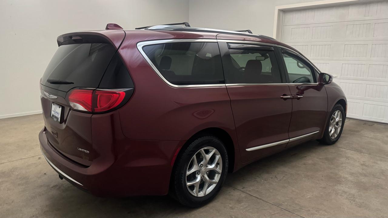 Chrysler Pacifica Limited 2018