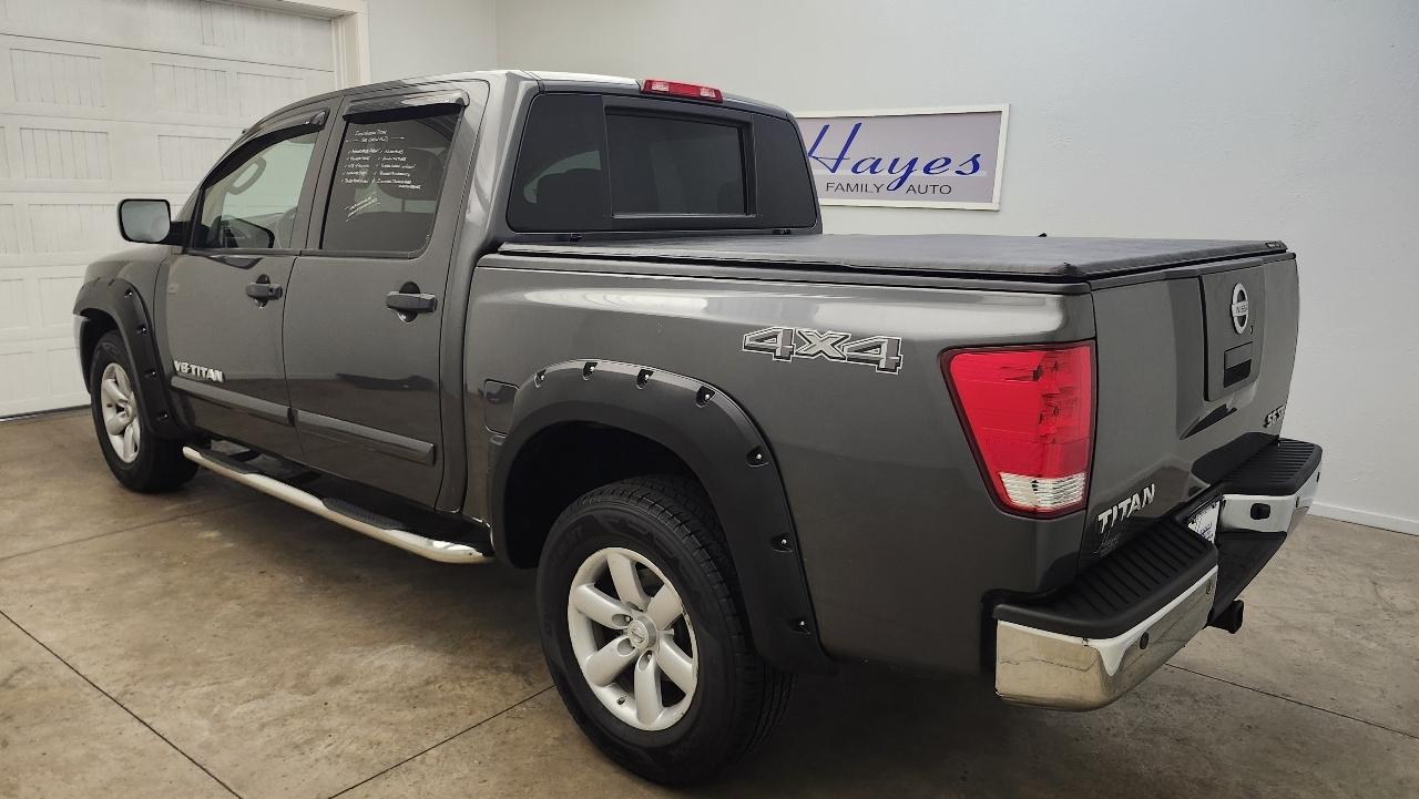 Nissan Titan SE Crew Cab 4WD 2010