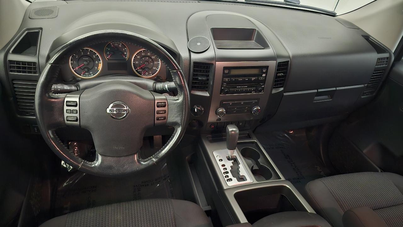 Nissan Titan SE Crew Cab 4WD 2010