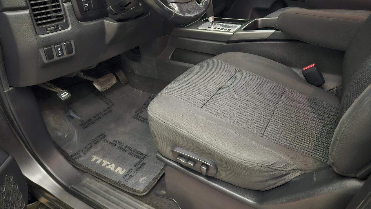 Nissan Titan SE Crew Cab 4WD 2010