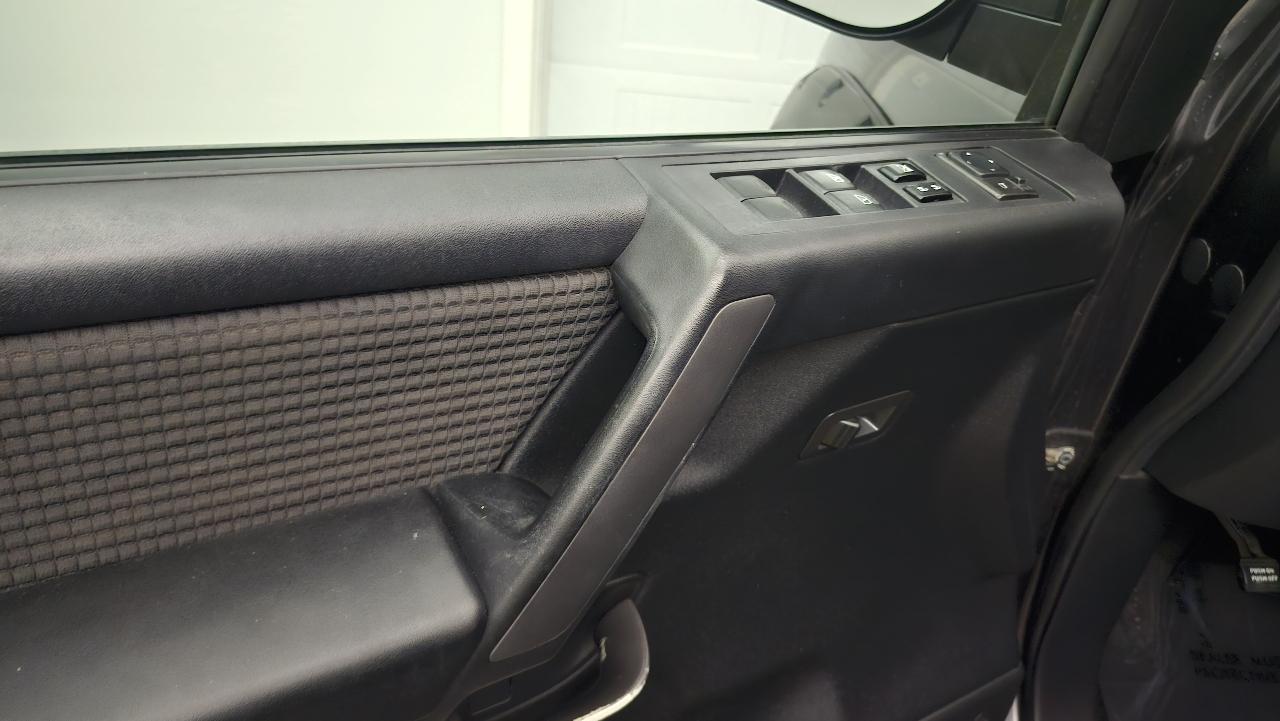 Nissan Titan SE Crew Cab 4WD 2010