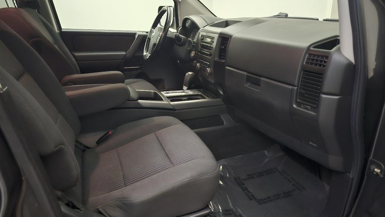 Nissan Titan SE Crew Cab 4WD 2010