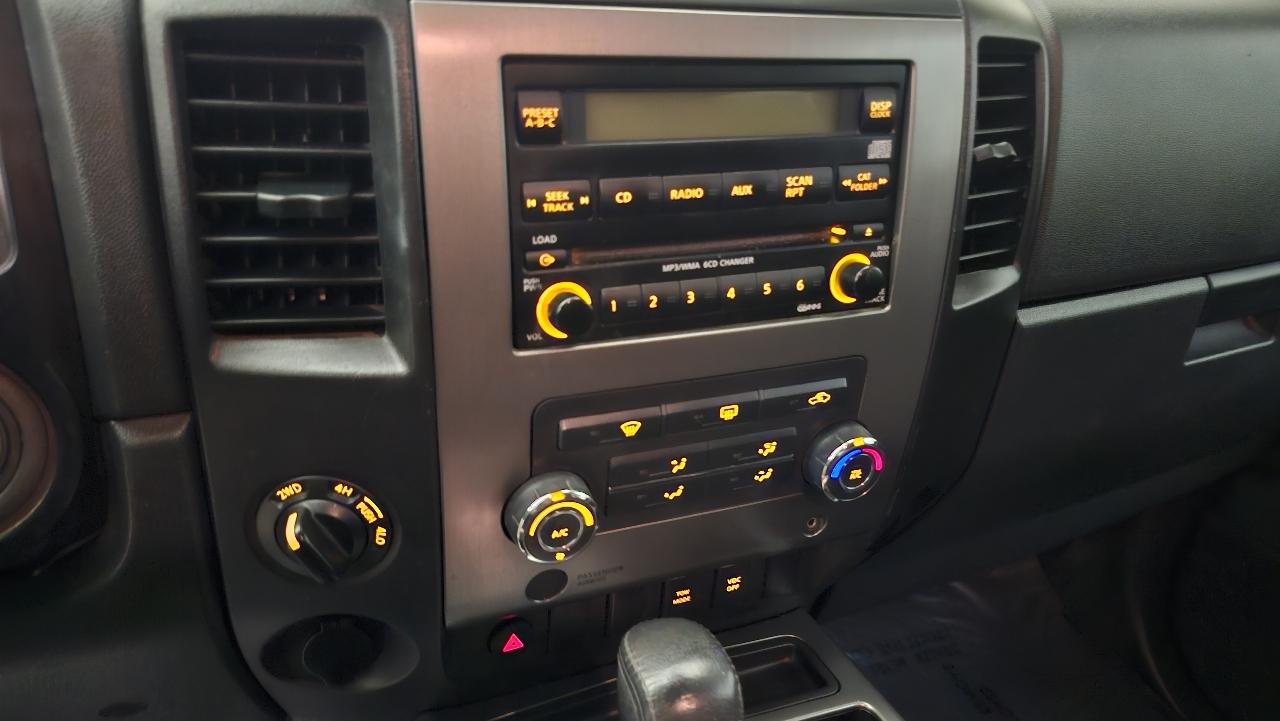 Nissan Titan SE Crew Cab 4WD 2010