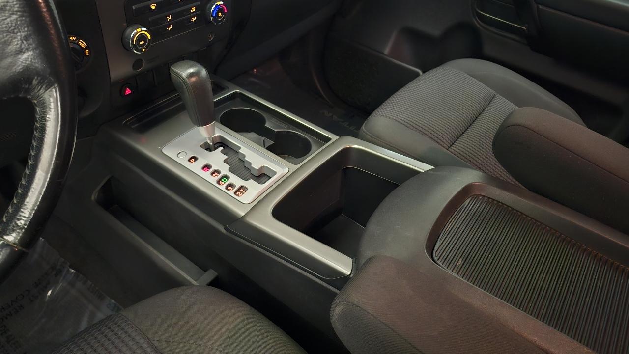 Nissan Titan SE Crew Cab 4WD 2010