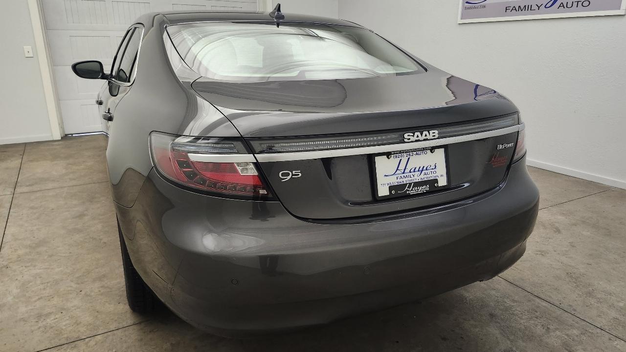 Saab 9-5 Turbo4 Sedan 2011