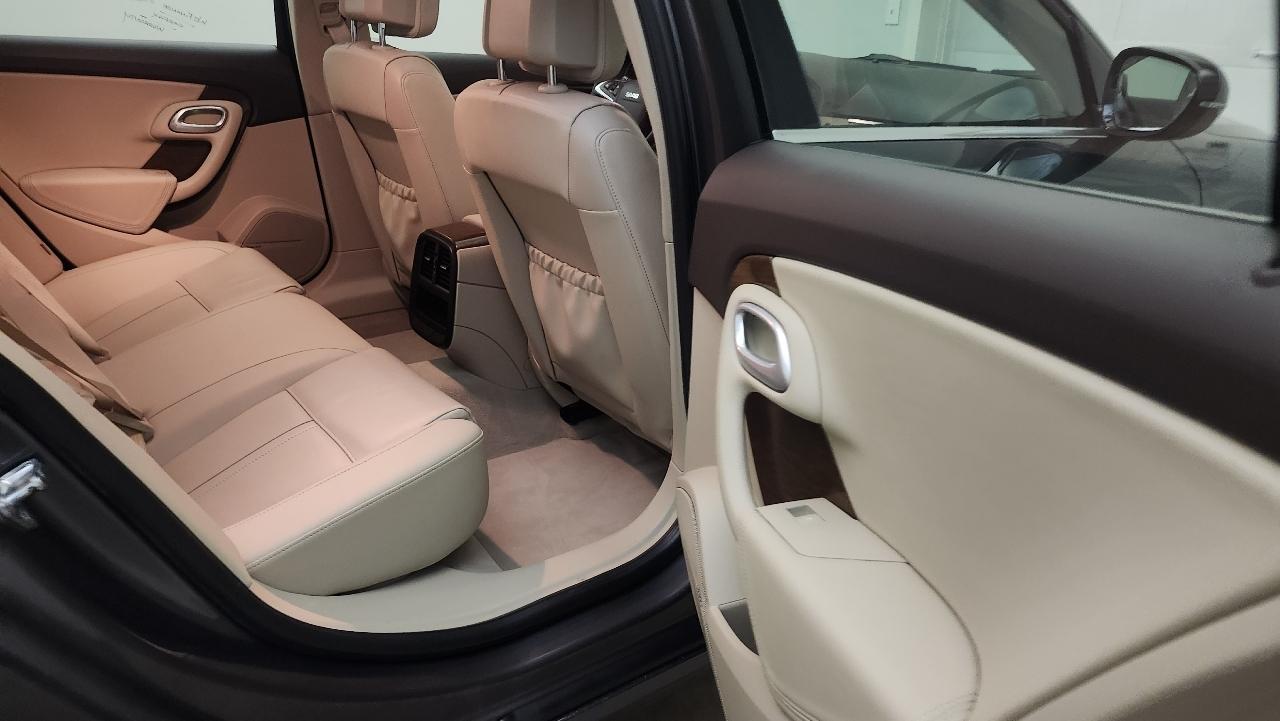 Saab 9-5 Turbo4 Sedan 2011