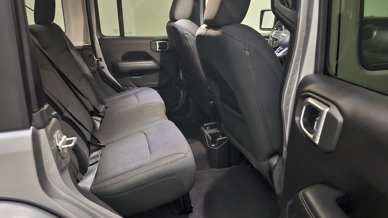 Jeep Wrangler Unlimited Sahara 4WD 2020