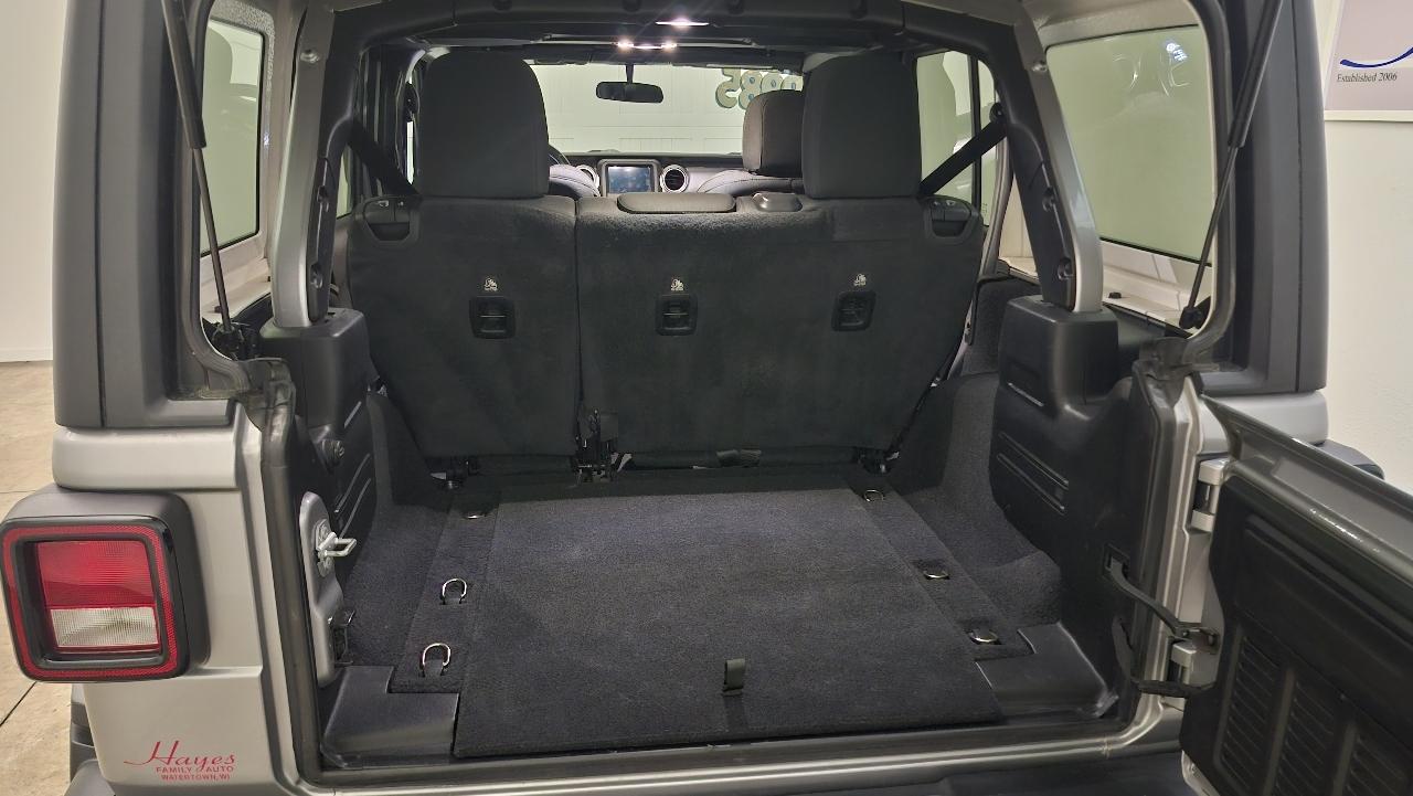 Jeep Wrangler Unlimited Sahara 4WD 2020