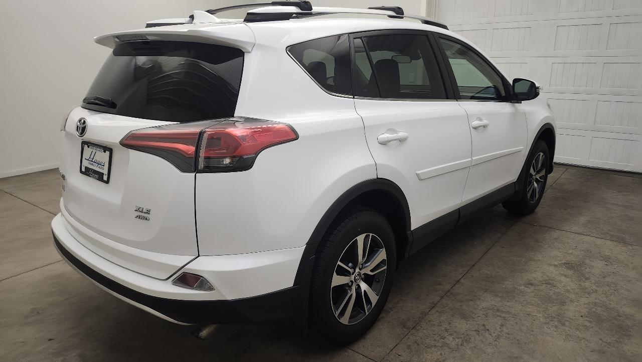 Toyota RAV4 XLE AWD 2016