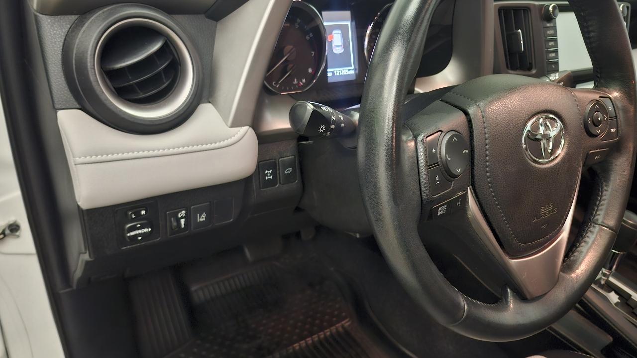 Toyota RAV4 XLE AWD 2016