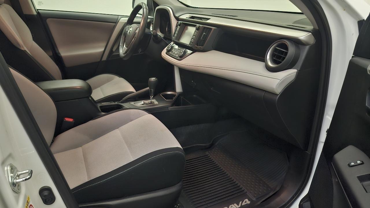 Toyota RAV4 XLE AWD 2016