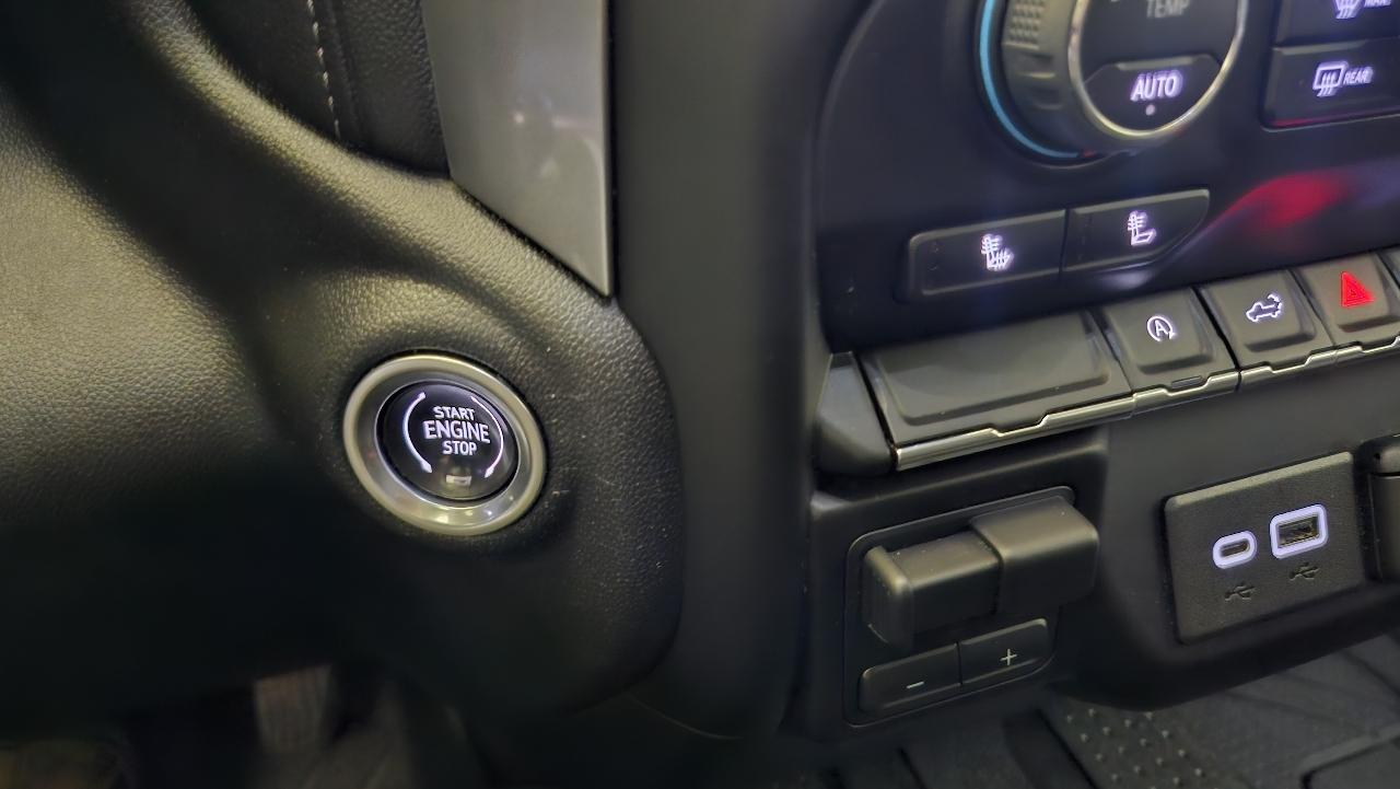 Chevrolet Silverado 1500 Limited LT Crew Cab 4WD 2022