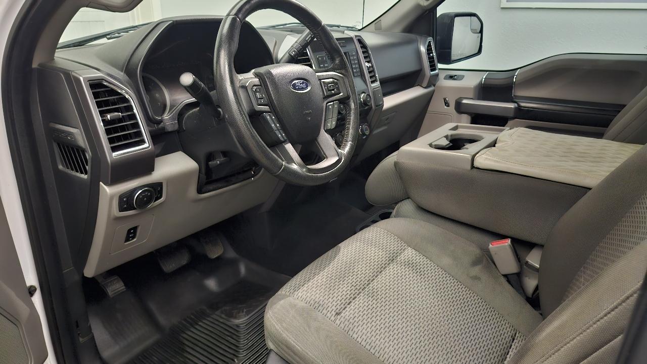 Ford F-150 XLT SuperCrew 4WD 2015