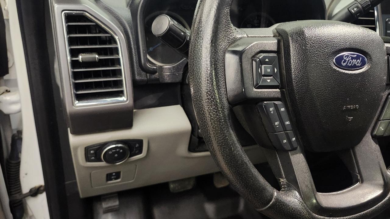 Ford F-150 XLT SuperCrew 4WD 2015