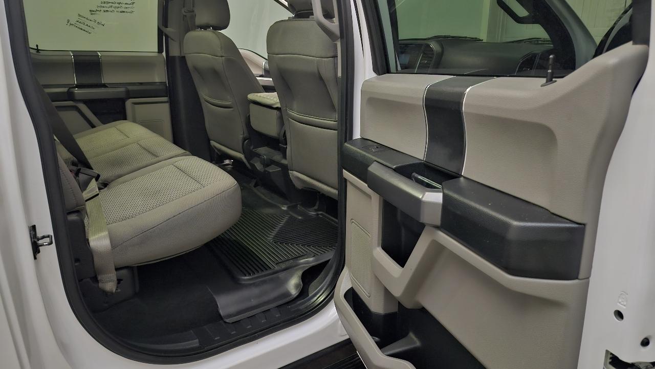 Ford F-150 XLT SuperCrew 4WD 2015