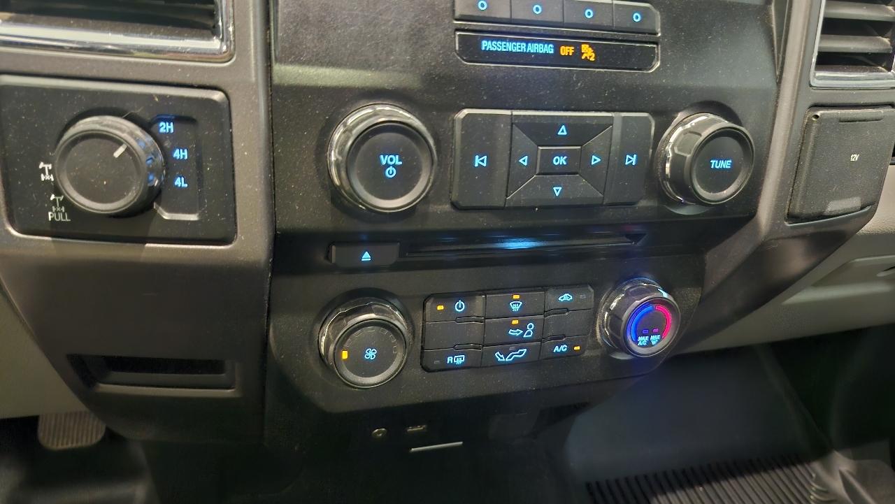 Ford F-150 XLT SuperCrew 4WD 2015