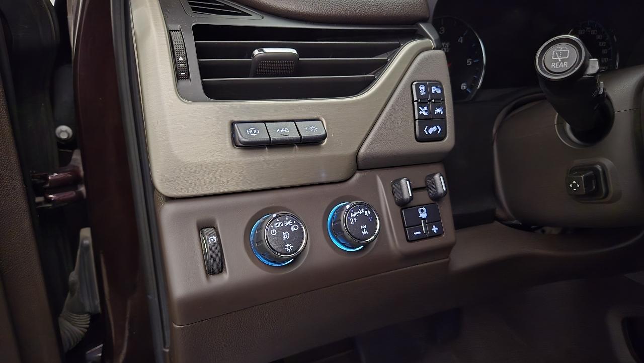 GMC Yukon Denali 4WD 2017