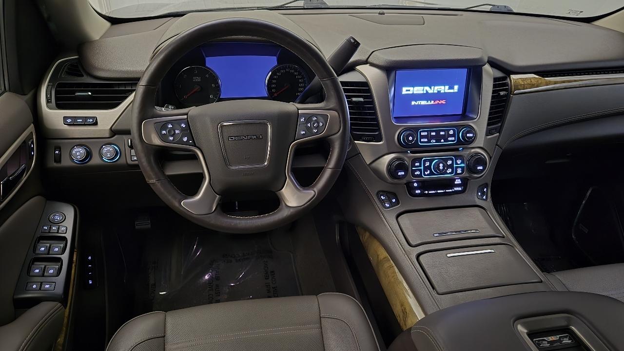GMC Yukon Denali 4WD 2017