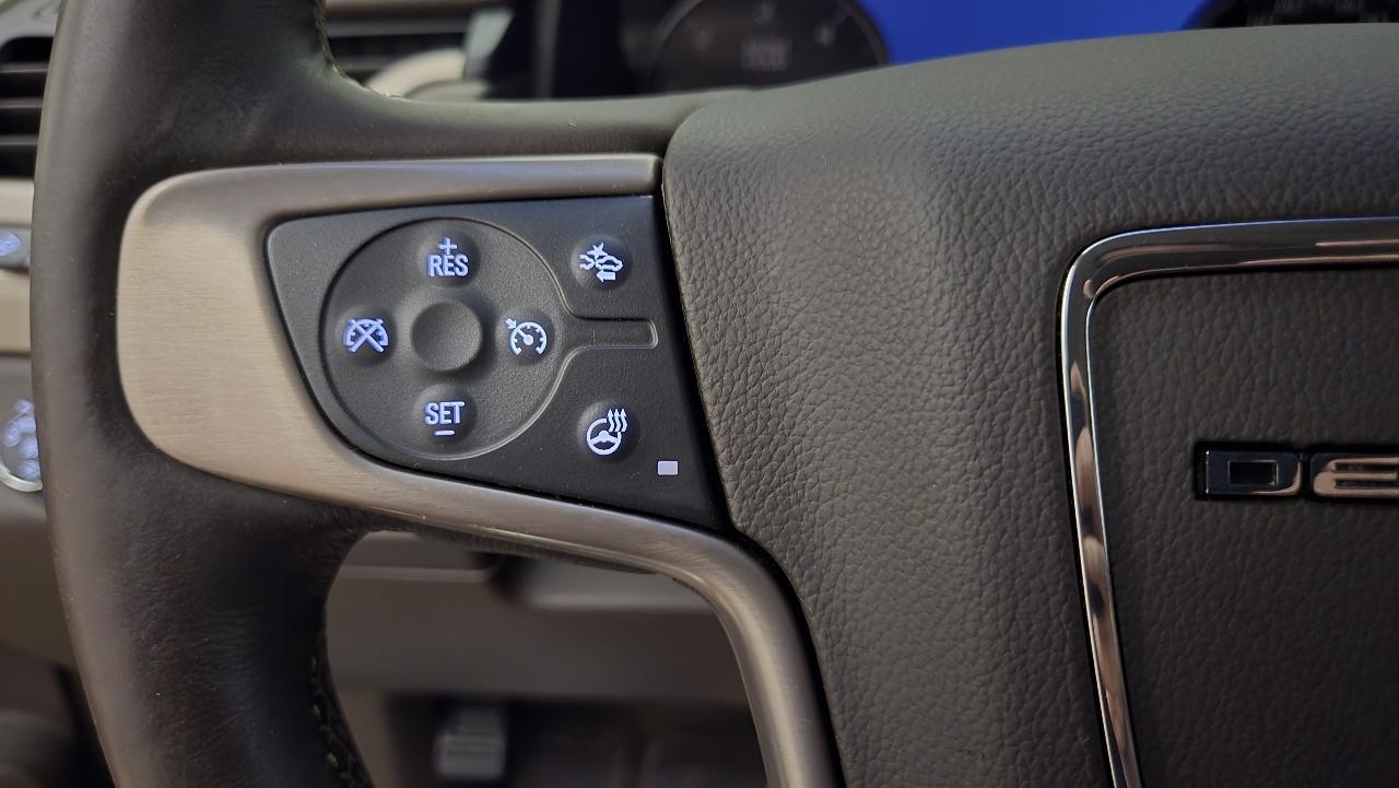 GMC Yukon Denali 4WD 2017