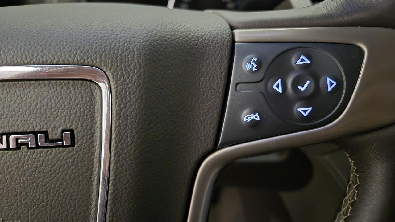 GMC Yukon Denali 4WD 2017