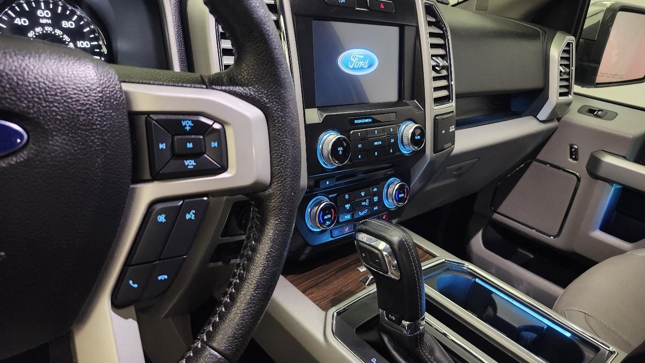 Ford F-150 Lariat SuperCrew 4WD 2016