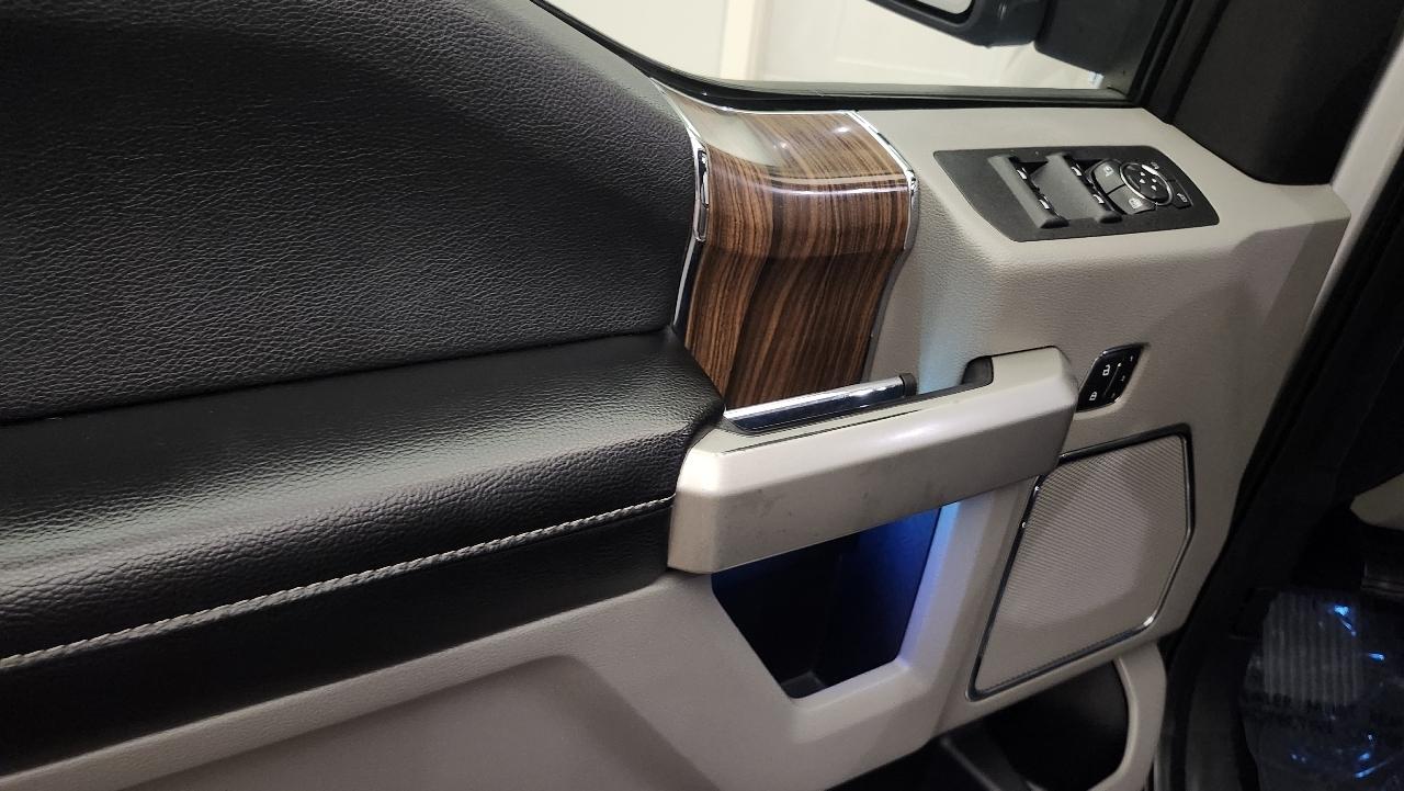 Ford F-150 Lariat SuperCrew 4WD 2016
