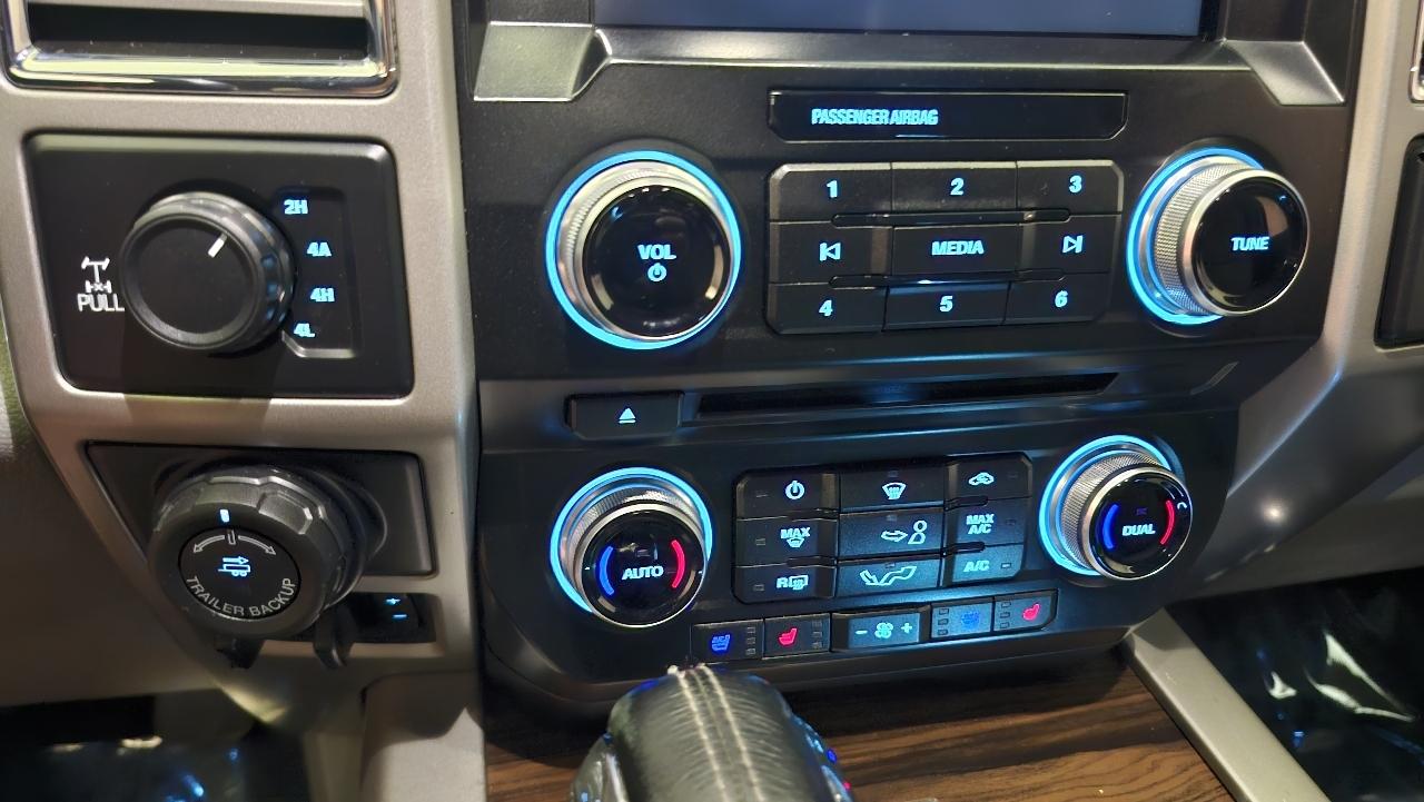 Ford F-150 Lariat SuperCrew 4WD 2016