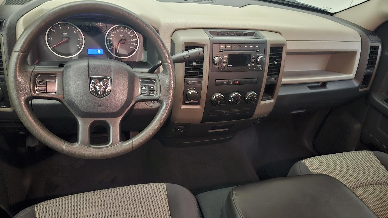 RAM 1500 ST Quad Cab 4WD 2012